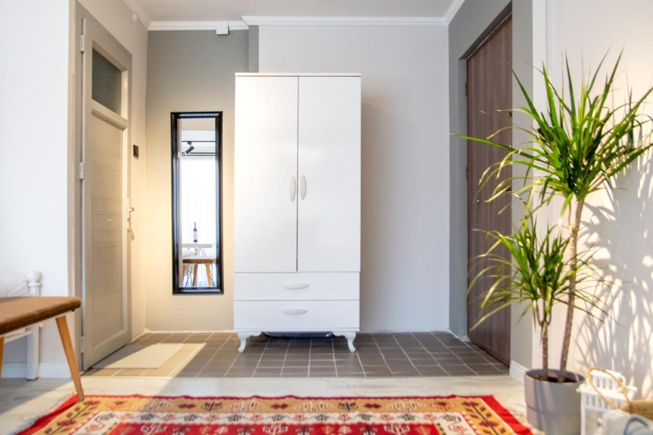 شقة Invigorating Studio Flat Near Kordon In Alsancak إزمير المظهر الخارجي الصورة
